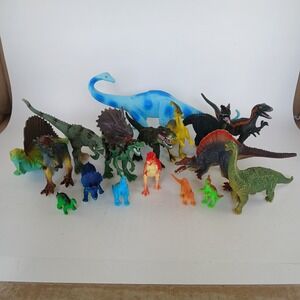 Dinosaur Varied Lot Of 18 Figures Unbranded Toys All Types‎ Different Sizes 1-4"
